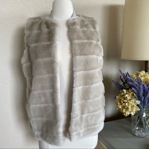 A NEW DAY faux fur vest beige sz small